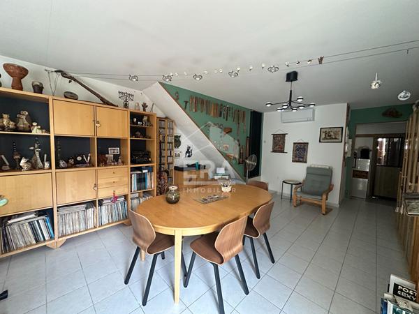 A VENDRE 13011 MARSEILLE VALBARELLE MAISON DE TYPE 5 DE 150M² SUR 330M² DE JARDIN GARAGE DOUBLE  DEPENDANCE
