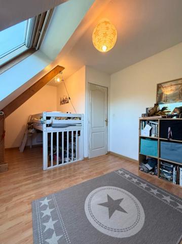 Belle maison de 158 m² au sol, 6 pièces, 4 chambres, sur un terrain de 530 m². SAINT AVE