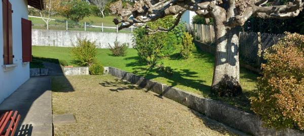 Mouguerre (64990) Mouguerre 100m²T4 + comble, plain-pied sur 772m² de terrain