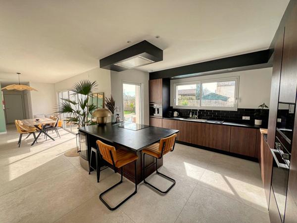 17920 BREUILLET BREUILLET - Centre Bourg