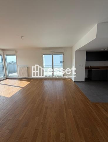 Location Appartement 4 pièces 104.7 m² - Rueil-malmaison 92500