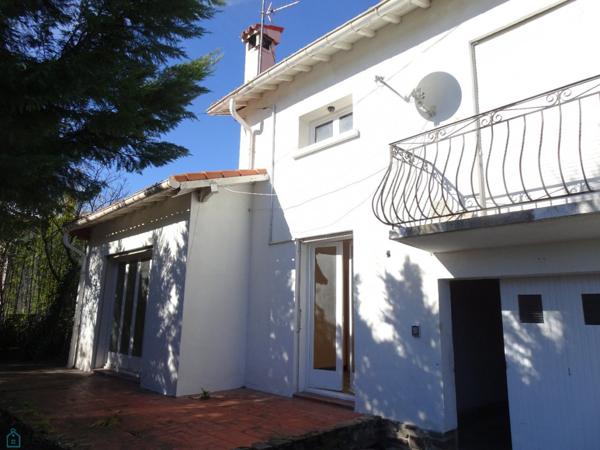 Maison 6 pièces avec garage et jardin à rénover