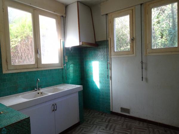 Maison 6 pièces avec garage et jardin à rénover