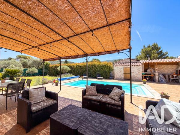 Maison à vendre 5 pièces 130 m² Cuges-les-Pins
