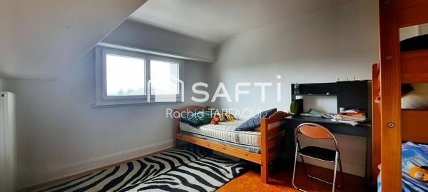 Maison sur trois niveaux dans une ruelle calme, proche de Pfastatt