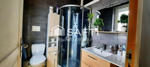 Maison sur trois niveaux dans une ruelle calme, proche de Pfastatt