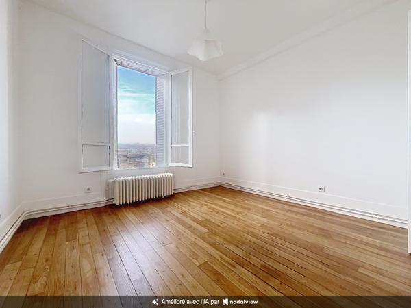 Appartement
         4 pièces
        - 69 m² 220 000 € *