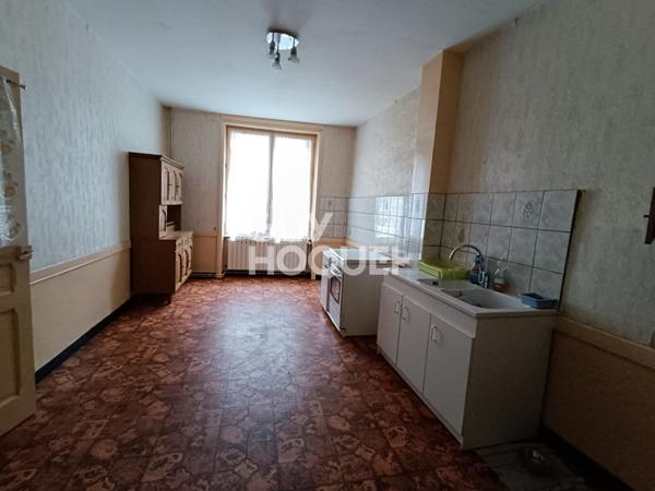 Maison de village à Saint-Just-la-Pendue à rénover