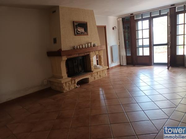Maison
                                                                                                                                                                                                                                                                                                                        6 pièce(s)                                                                                                                                                                                                          4 chambre(s)                                                                                                                                                                                                          183.9  m²