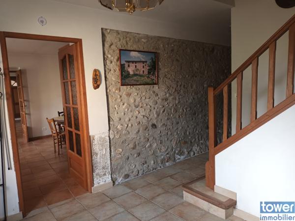 Maison
                                                                                                                                                                                                                                                                                                                        6 pièce(s)                                                                                                                                                                                                          4 chambre(s)                                                                                                                                                                                                          183.9  m²
