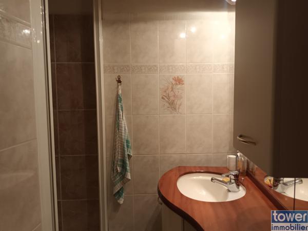 Maison
                                                                                                                                                                                                                                                                                                                        6 pièce(s)                                                                                                                                                                                                          4 chambre(s)                                                                                                                                                                                                          183.9  m²