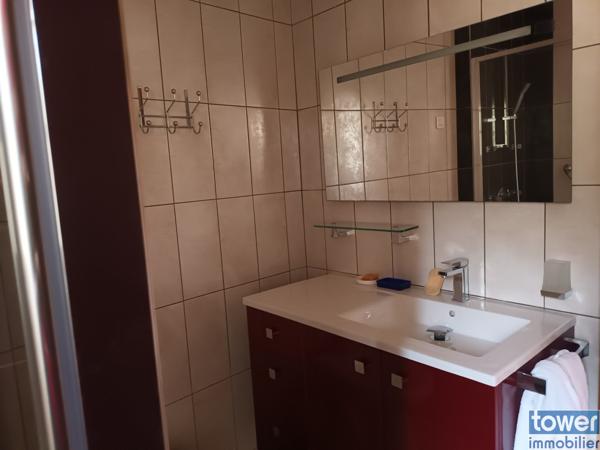 Maison
                                                                                                                                                                                                                                                                                                                        6 pièce(s)                                                                                                                                                                                                          4 chambre(s)                                                                                                                                                                                                          183.9  m²