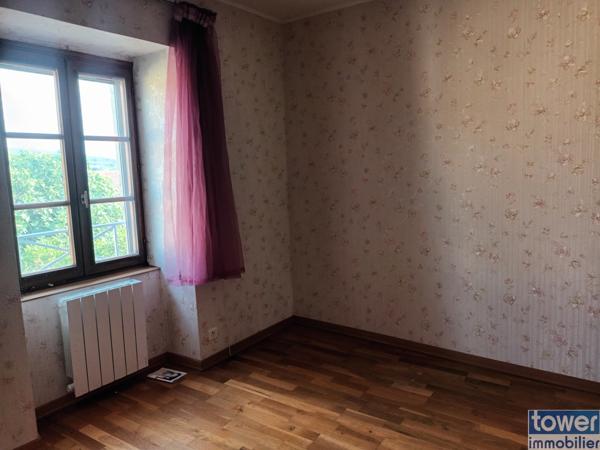 Maison
                                                                                                                                                                                                                                                                                                                        6 pièce(s)                                                                                                                                                                                                          4 chambre(s)                                                                                                                                                                                                          183.9  m²