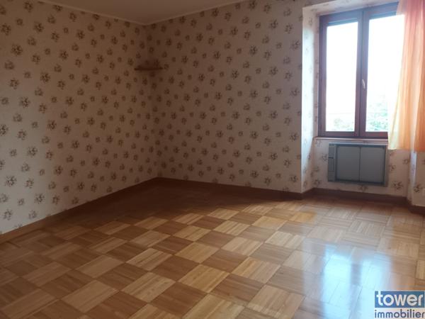 Maison
                                                                                                                                                                                                                                                                                                                        6 pièce(s)                                                                                                                                                                                                          4 chambre(s)                                                                                                                                                                                                          183.9  m²