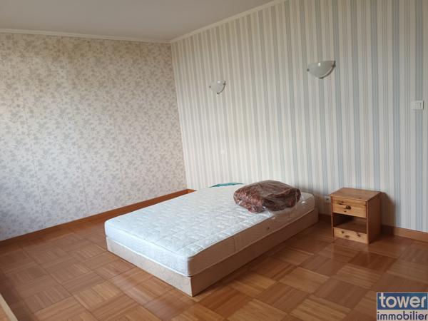 Maison
                                                                                                                                                                                                                                                                                                                        6 pièce(s)                                                                                                                                                                                                          4 chambre(s)                                                                                                                                                                                                          183.9  m²