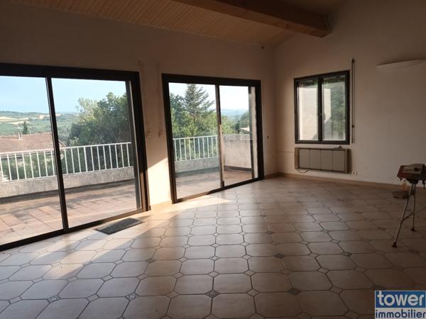 Maison
                                                                                                                                                                                                                                                                                                                        6 pièce(s)                                                                                                                                                                                                          4 chambre(s)                                                                                                                                                                                                          183.9  m²