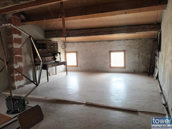 Maison
                                                                                                                                                                                                                                                                                                                        6 pièce(s)                                                                                                                                                                                                          4 chambre(s)                                                                                                                                                                                                          183.9  m²