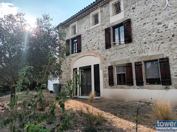 Maison
                                                                                                                                                                                                                                                                                                                        6 pièce(s)                                                                                                                                                                                                          4 chambre(s)                                                                                                                                                                                                          183.9  m²