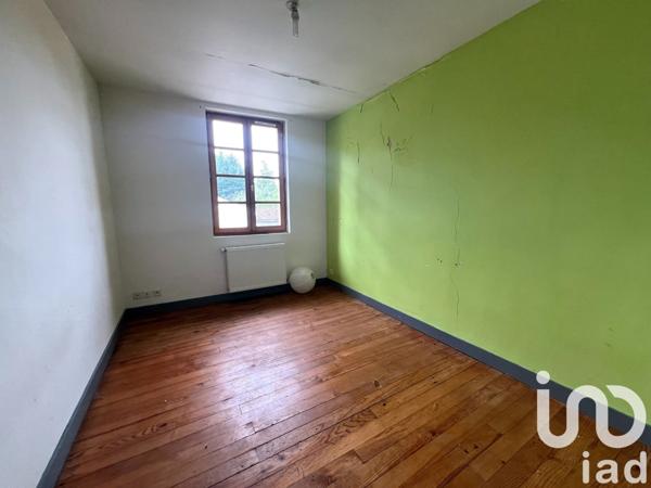 Maison 4 pièces de 104 m² à Mouleydier (24520)