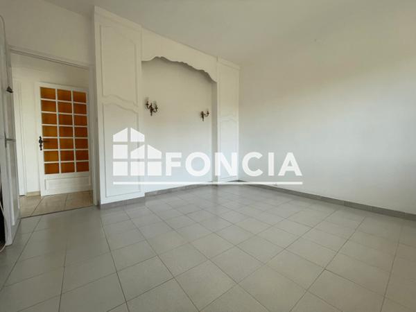 Location Appartement 3 pièces 94.82 m² - 10 RUE ANTOINE TUDELA Port De Bouc 13110