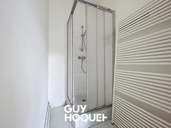 Villa Plain Pied 2 Chs + Bureau et 823 m² de Terrain - 71570 LA CHAPELLE DE GUINCHAY