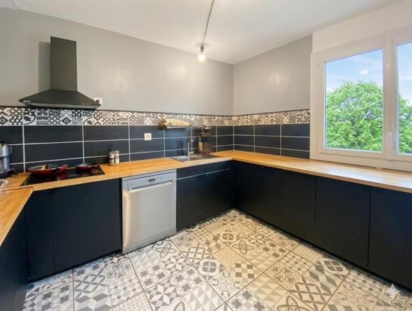 Maison rénovée T6 - 147m² sur 3700m²