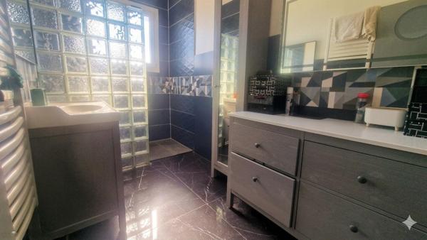 Maison rénovée T6 - 147m² sur 3700m²