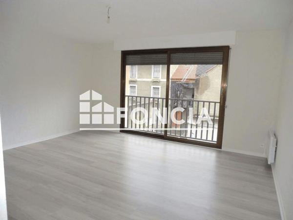 Location Studio 31.34 m² - 2 AVENUE MAL FOCH Lourdes 65100