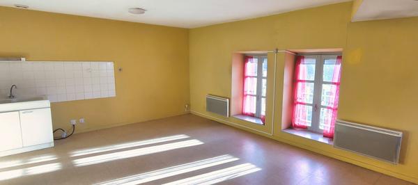 Bourg-Argental (42220) BOURG-ARGENTAL - APPARTEMENT T3 58m² - LOCATION NON MEUBLEE