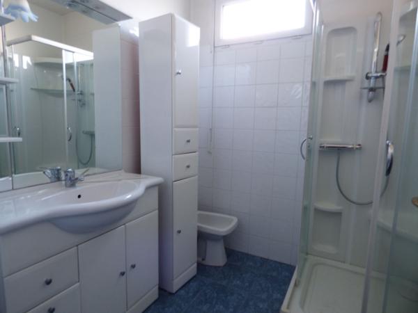 Maison de plain-pied bien entretenue, 2/3 chambres