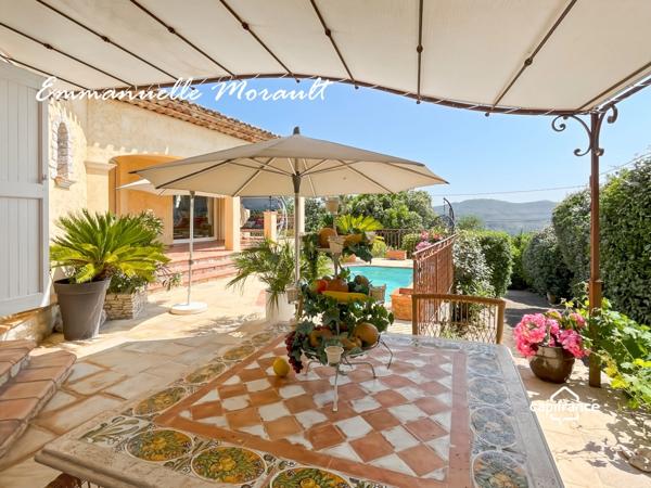 Villa à vendre 4 pièces avec terrasse et piscine BAGNOLS EN FORET (83)