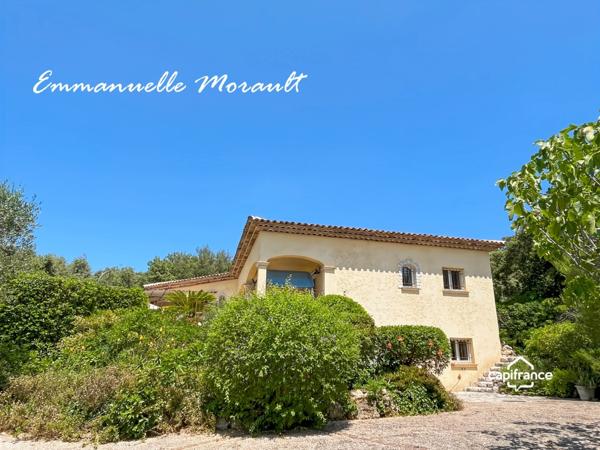 Villa à vendre 4 pièces avec terrasse et piscine BAGNOLS EN FORET (83)