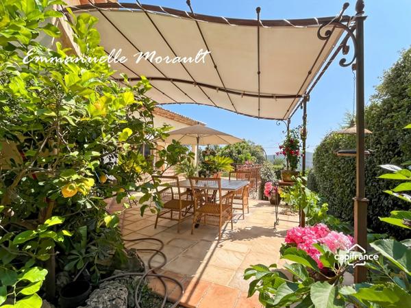 Villa à vendre 4 pièces avec terrasse et piscine BAGNOLS EN FORET (83)