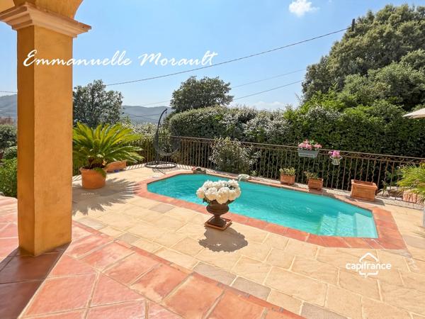 Villa à vendre 4 pièces avec terrasse et piscine BAGNOLS EN FORET (83)