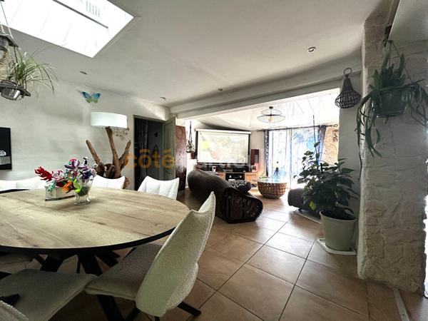 Vente
                Maison171 m² - 6 Pièces -
                    ARVERT (17530)