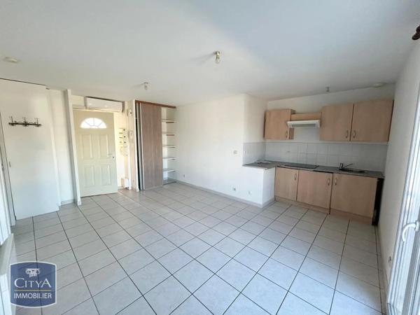 Appartement à louer 2 pièces 35.65m² Fos-sur-Mer (13270)