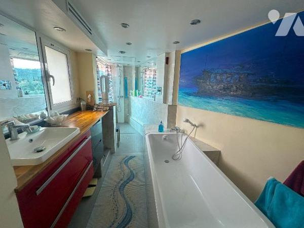  A VENDRE TOULON (VAR) 83200 MAISON VUE MER T4 TOTALISANT ENVIRON 149 M2 ET ANNEXES - TERRAIN 6...