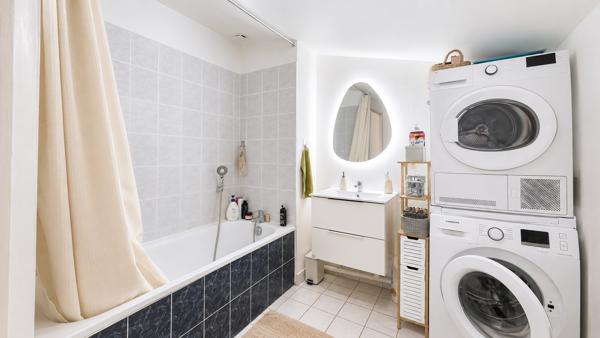 Maison
         3 pièces
        - 77 m² Exclusivité 255 000 € *
