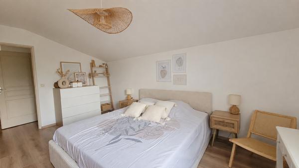 Maison
         3 pièces
        - 77 m² Exclusivité 255 000 € *