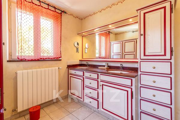 Vaison la Romaine - Propriété en pierre à vendre avec vue panoramique sur Vaison la Romaine