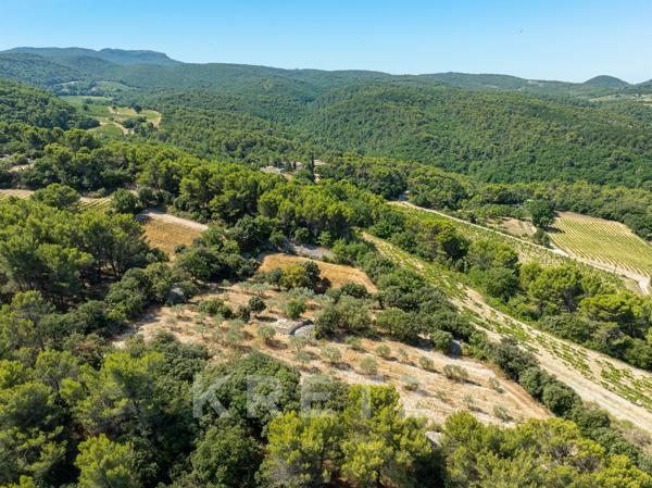 Vaison la Romaine - Propriété en pierre à vendre avec vue panoramique sur Vaison la Romaine