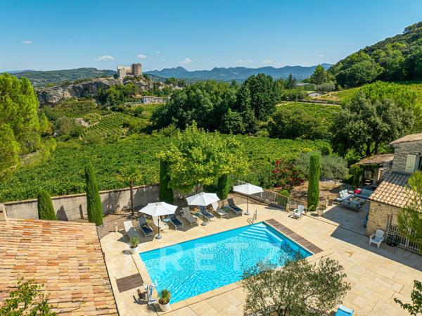 Vaison la Romaine - Propriété en pierre à vendre avec vue panoramique sur Vaison la Romaine