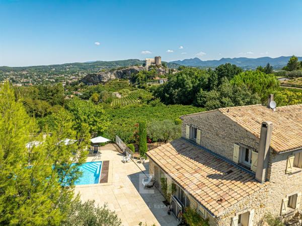 Vaison la Romaine - Propriété en pierre à vendre avec vue panoramique sur Vaison la Romaine