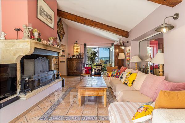 Vaison la Romaine - Propriété en pierre à vendre avec vue panoramique sur Vaison la Romaine