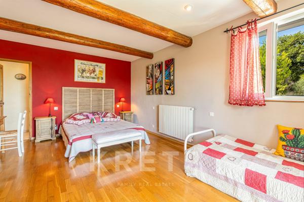 Vaison la Romaine - Propriété en pierre à vendre avec vue panoramique sur Vaison la Romaine