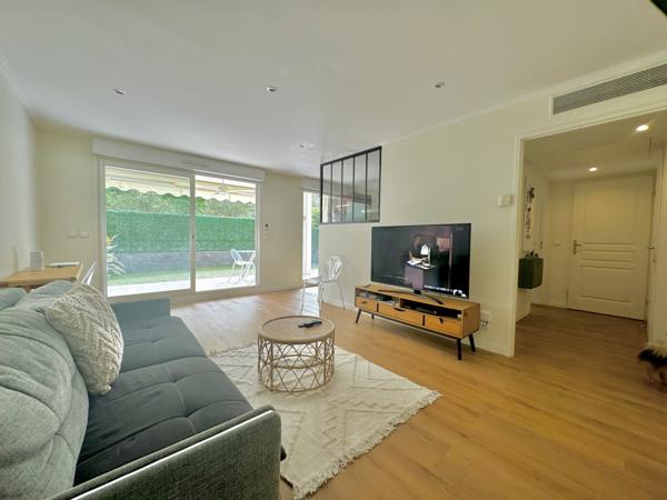 Antibes (06600) ANTIBES 2P DE 2012 GRAND STANDING EN REZ DE JARDIN GARAGE