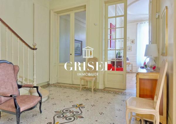 MAISON 10 PIÈCES BORDEAUX SAINT-SEURIN