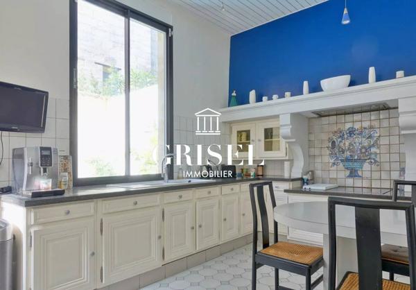 MAISON 10 PIÈCES BORDEAUX SAINT-SEURIN