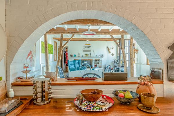 Fermette picarde avec atelier d’artiste et dépendances en campagne samarienne