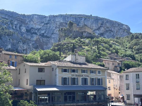 CHARMANT T2 FONTAINE DE VAUCLUSE